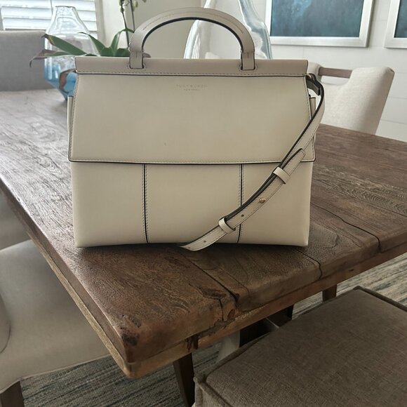 Beautiful Tory Burch T Block Satchel Like New - Picture 3 of 7